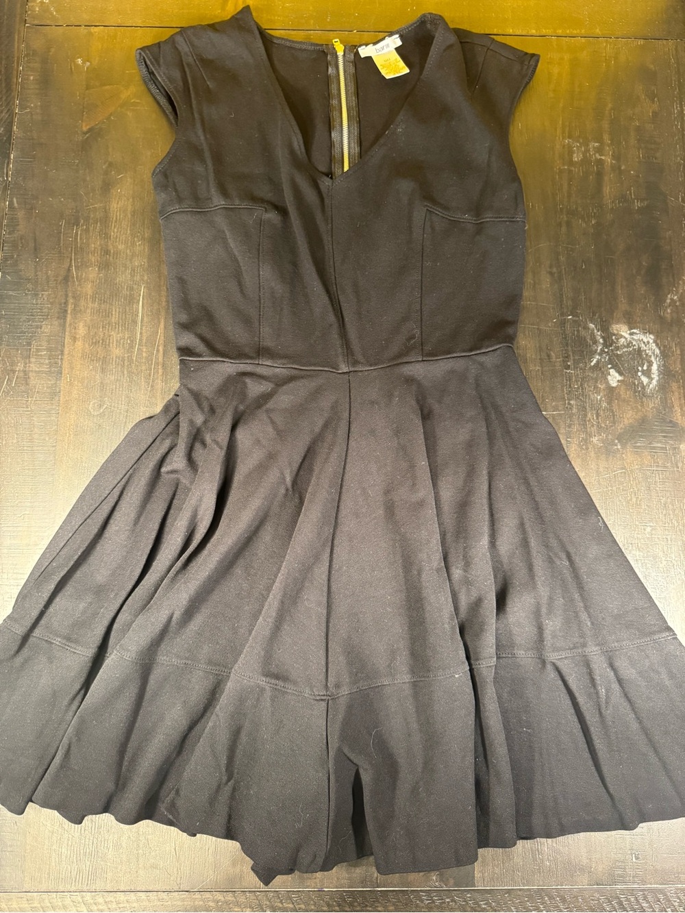Bar III Black Cap Sleeve V-Neck Fit Dress Size Medium